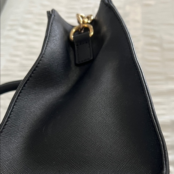 Michael Kors Black Structured Tote Bag with Gold Hardware - Picture 6 of 8